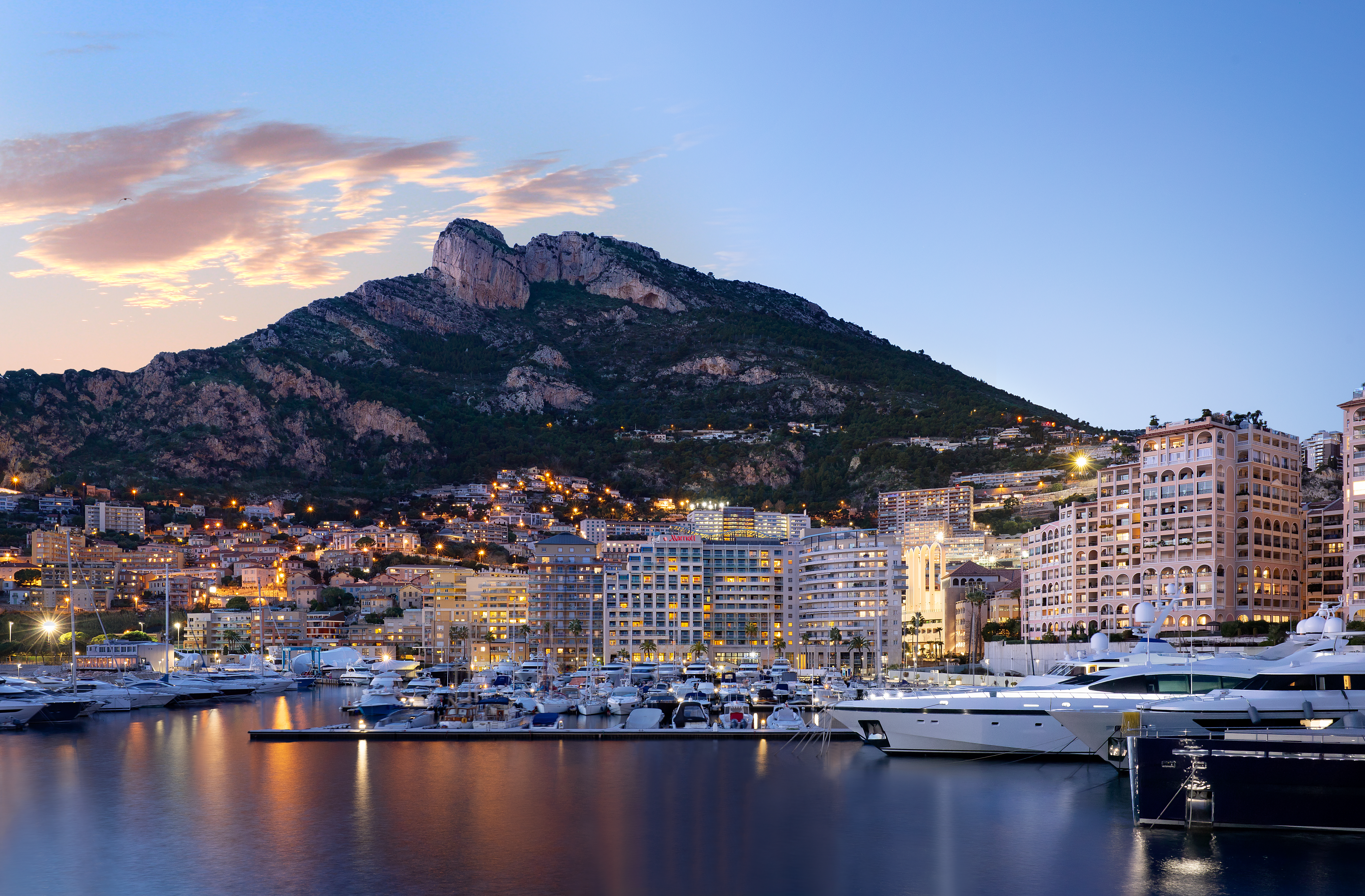 Total NEW LOOK pour Le Riviera Marriott La Porte de Monaco